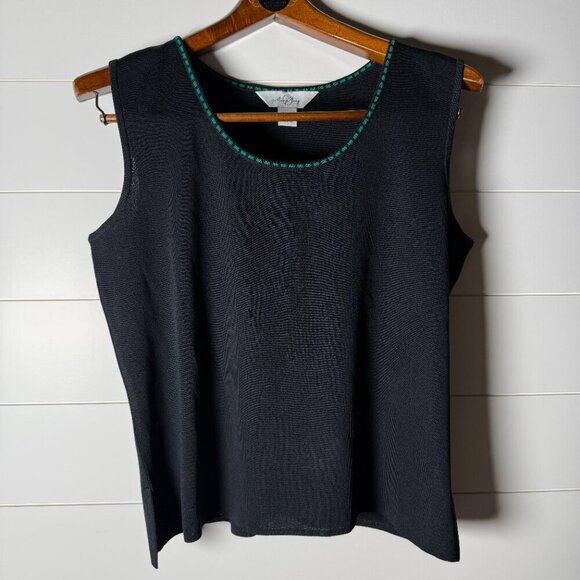 Ming Wong Tops - Ming Wong Sleeveless Tank Sweater Sz Large Black with Green